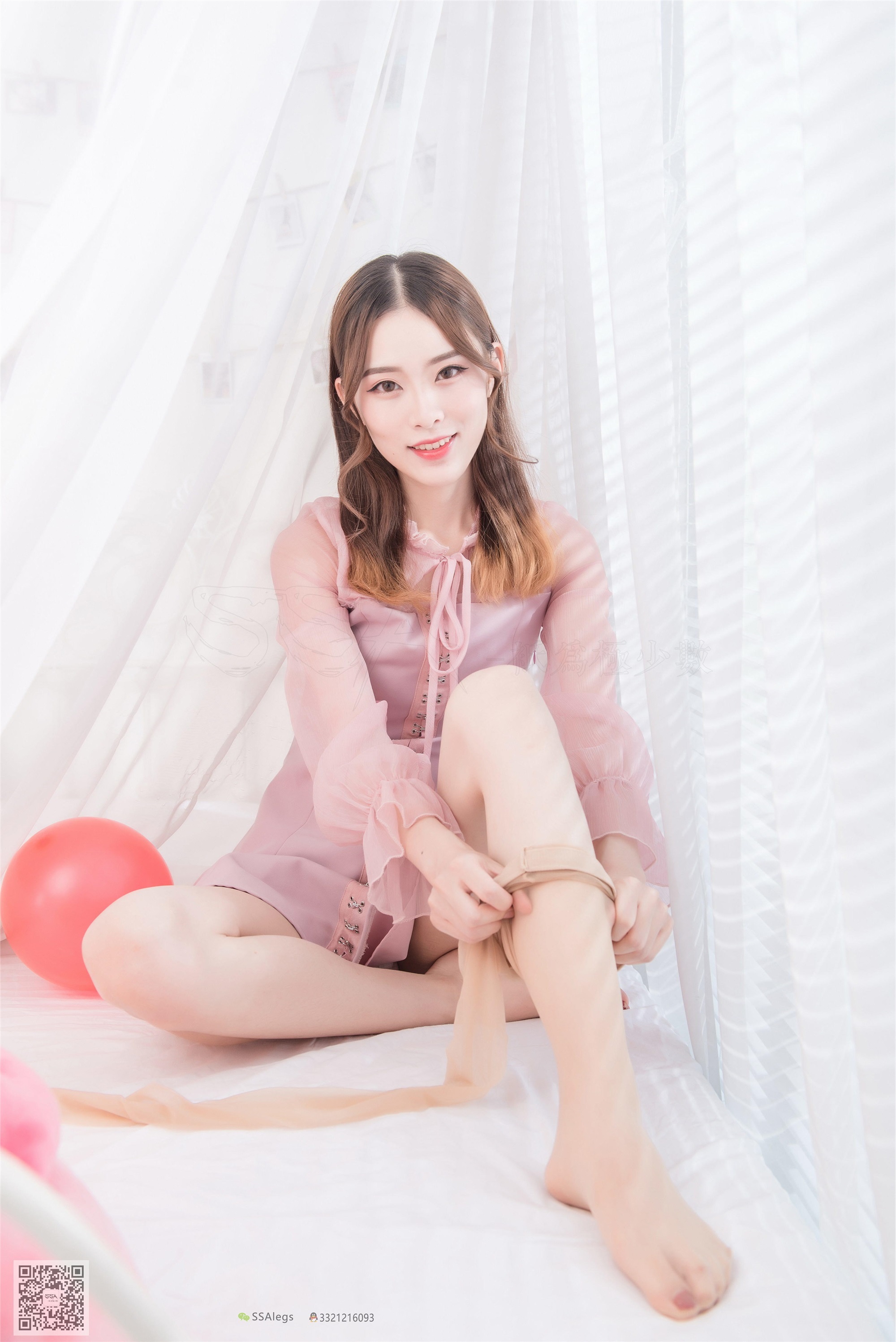 SSA丝社 NO.027 小琪琪肉色开档丝袜_清纯美女的诱惑